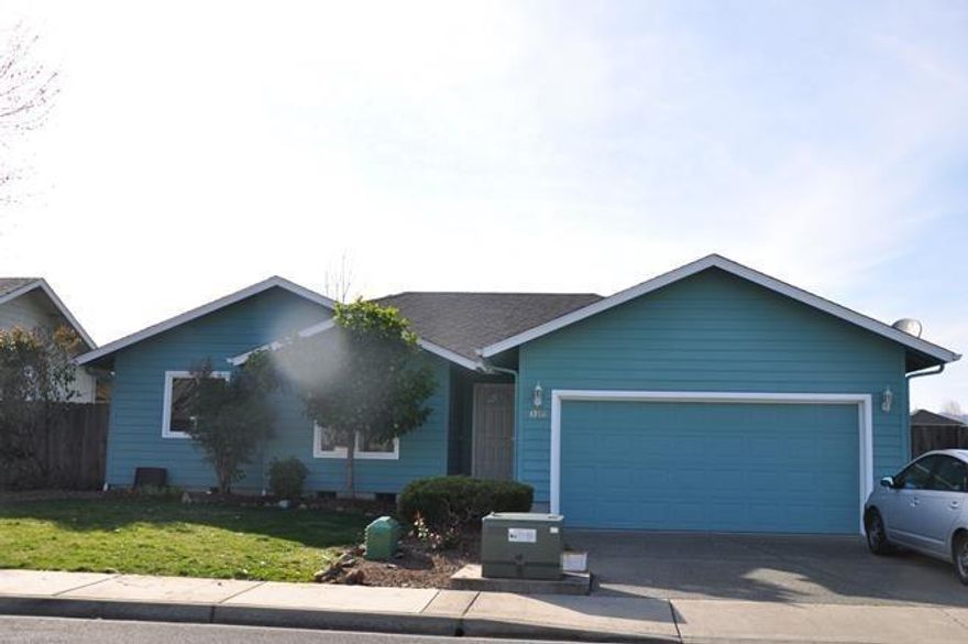 Wonderful end of the road cul-de-sac location. This single story, contemporary home is in a desirable neighborhood and was built in 2001. It is move-in ready with all new carpeting, linoleum and interior paint. 3 bedrooms, 2 baths, spacious Great Room with vaulted ceilings. Dining area has a sliding glass door to the patio. Back yard has new grass and bark. Open kitchen features a pantry and views to the back yard. Large Master suite has private bath with step-in shower and walk-in closet. Two additional bedrooms and hallway bath with tub/shower combo. Great storage in this home with central heat & air and double paned windows. Close proximity to shopping, schools, parks and medical facility.