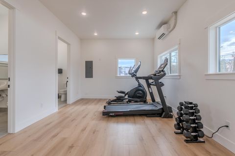 Tiny photo for 201 Bogey Lane, Eagle Point, OR 97524 (MLS # 220214951)