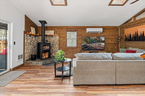 Tiny photo for 18961 River Woods Drive, Bend, OR 97702 (MLS # 220219703)