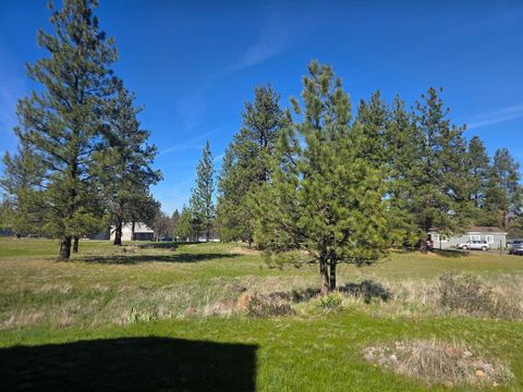 Photo of 271 S Fairway Road, Tygh Valley, OR 97063 (MLS # 220219836)
