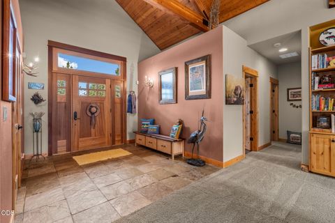 Tiny photo for 70160 Doggie Drive, Sisters, OR 97759 (MLS # 220222894)