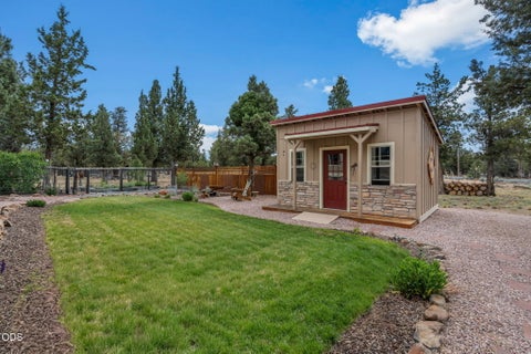 Tiny photo for 70160 Doggie Drive, Sisters, OR 97759 (MLS # 220222894)