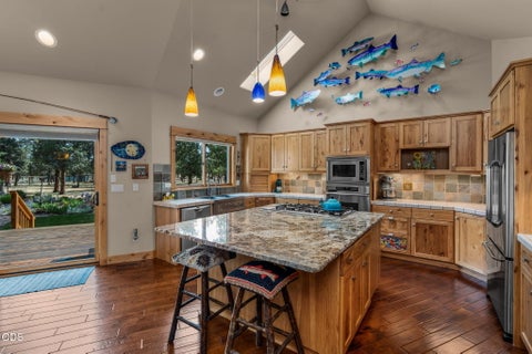 Tiny photo for 70160 Doggie Drive, Sisters, OR 97759 (MLS # 220222894)