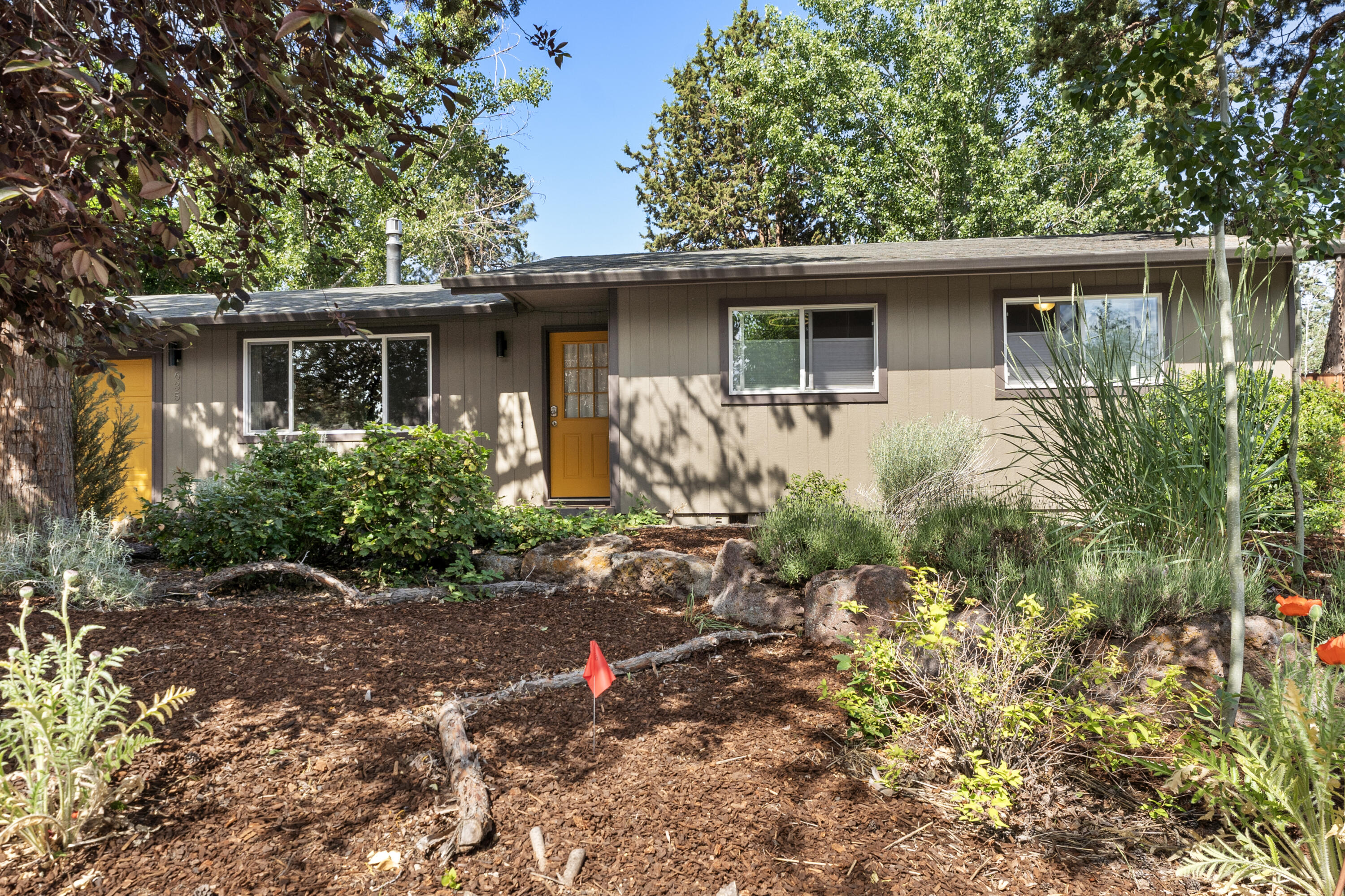 635 SE 6th Street