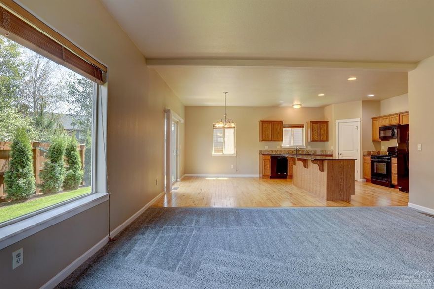 Amazing location, close to the river trail and the Old Mill! This 3 bedroom, 2.5 bath open floor plan with a large kitchen and A/C is perfect for you to call your new home! The large master with a large bathroom and walk-in-closet is a perfect retreat. Relax in the fully fenced, landscaped backyard on a quiet street in town with great schools, you will love living in this neighborhood!