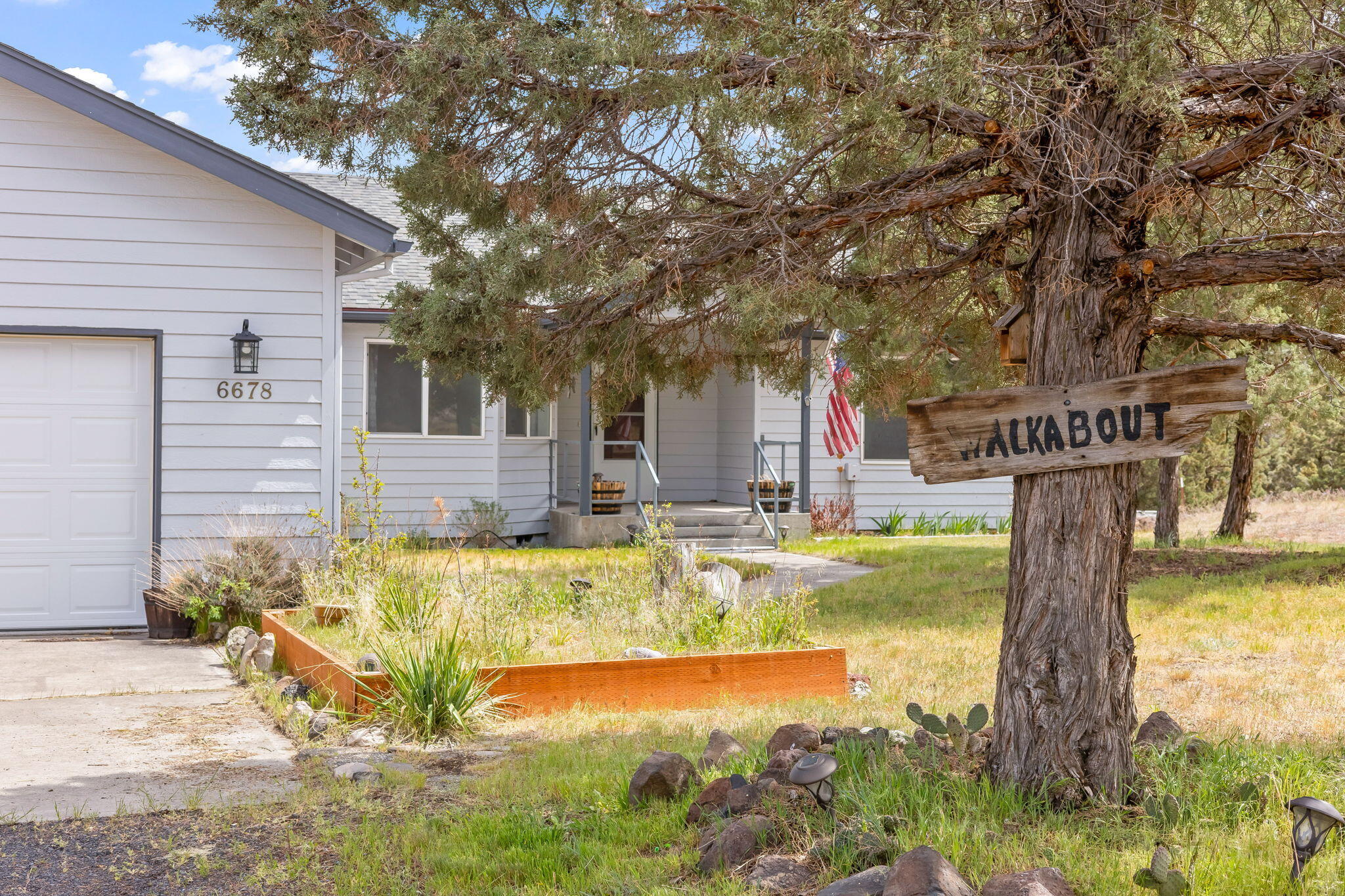 6678 SE Davis Loop