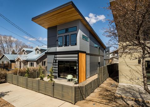 Photo of 18 SW Roosevelt Avenue #4, Bend, OR 97702 (MLS # 220215877)