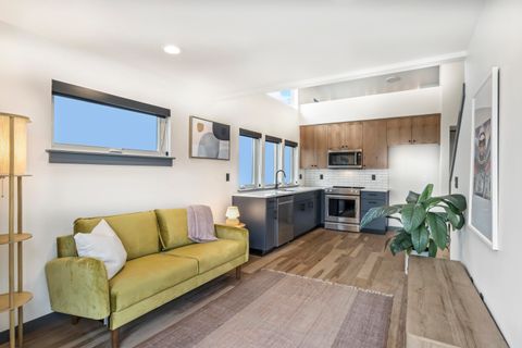 Tiny photo for 18 SW Roosevelt Avenue #4, Bend, OR 97702 (MLS # 220215877)