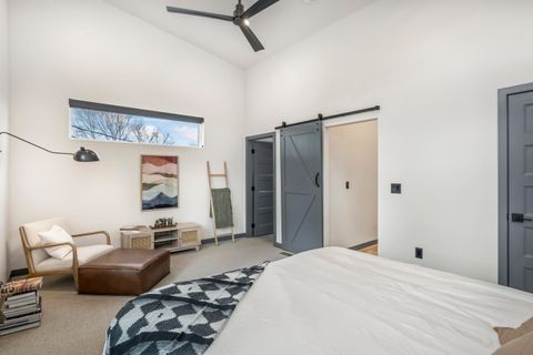 Tiny photo for 18 SW Roosevelt Avenue #4, Bend, OR 97702 (MLS # 220215877)