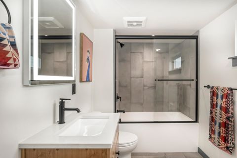 Tiny photo for 18 SW Roosevelt Avenue #4, Bend, OR 97702 (MLS # 220215877)