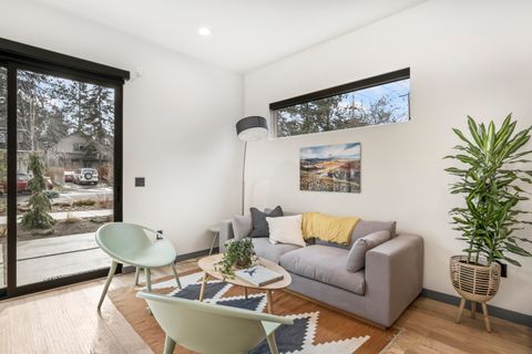 Tiny photo for 18 SW Roosevelt Avenue #4, Bend, OR 97702 (MLS # 220215877)