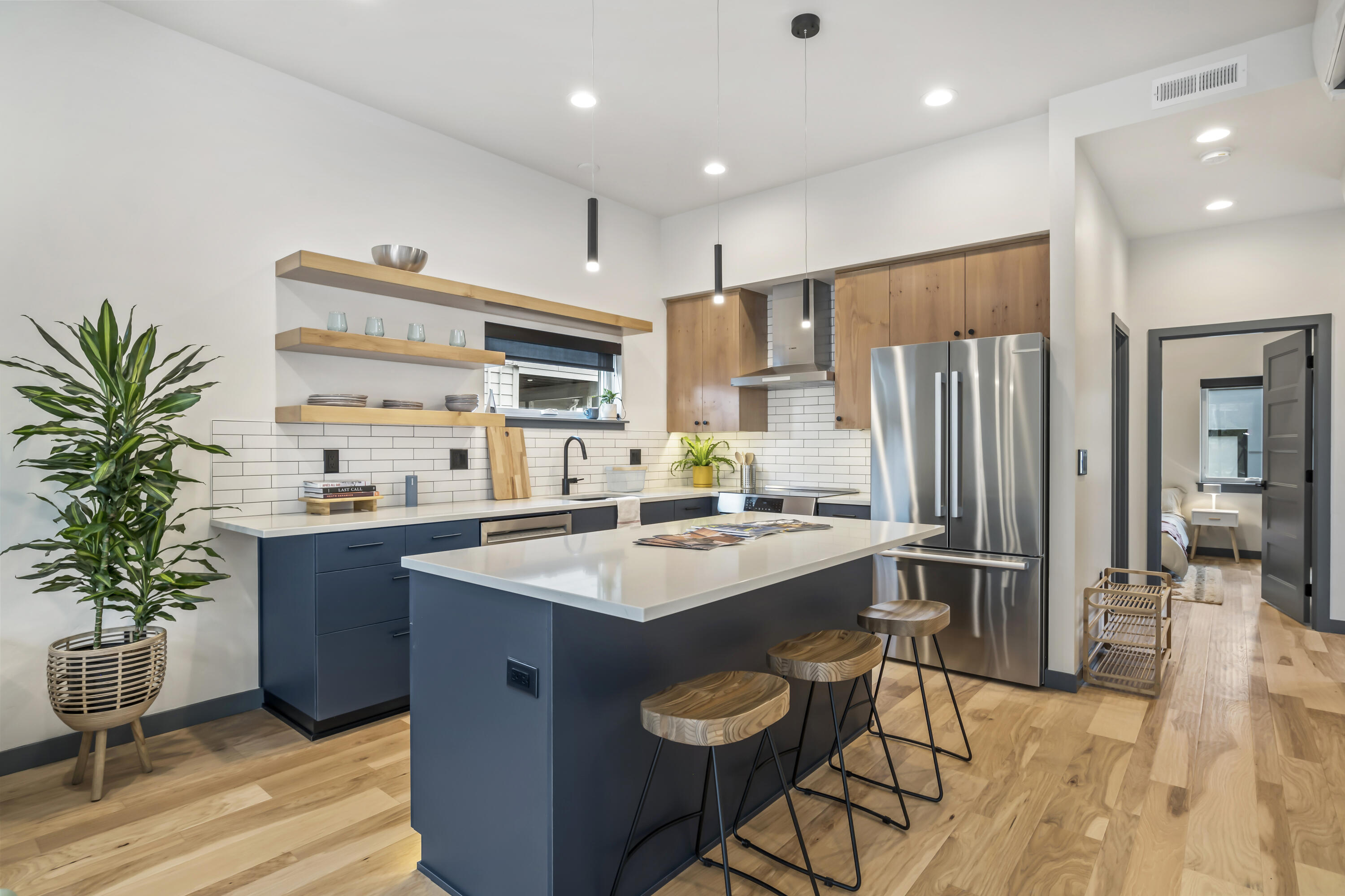 18 SW Roosevelt Avenue 4