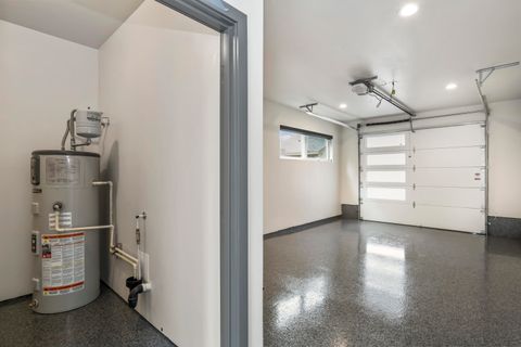 Tiny photo for 18 SW Roosevelt Avenue #4, Bend, OR 97702 (MLS # 220215877)