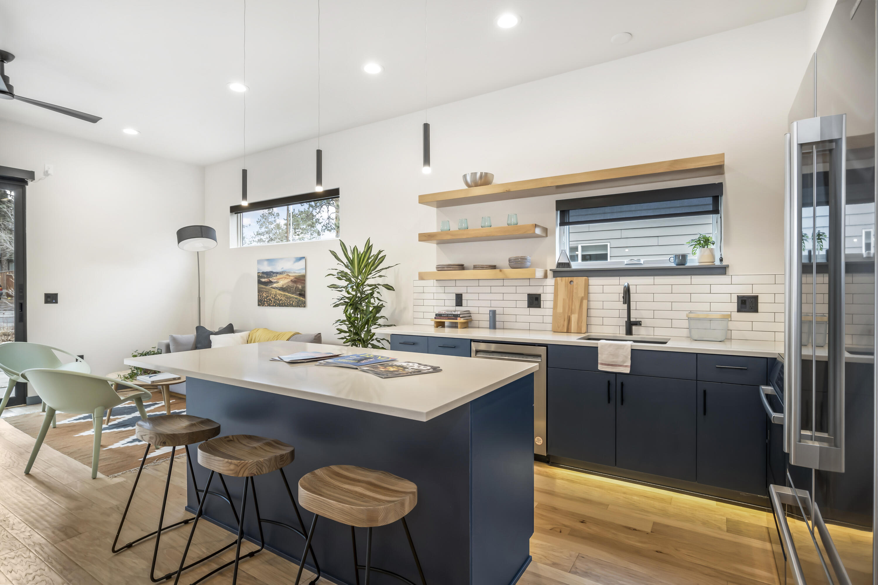 18 SW Roosevelt Avenue 4