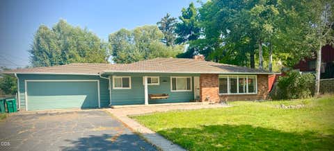 Photo of 1845 Lawrence Street, Klamath Falls, OR 97601 (MLS # 220226599)