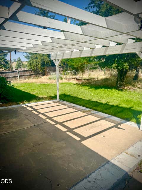 Tiny photo for 1845 Lawrence Street, Klamath Falls, OR 97601 (MLS # 220226599)