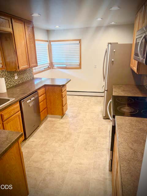 Tiny photo for 1845 Lawrence Street, Klamath Falls, OR 97601 (MLS # 220226599)