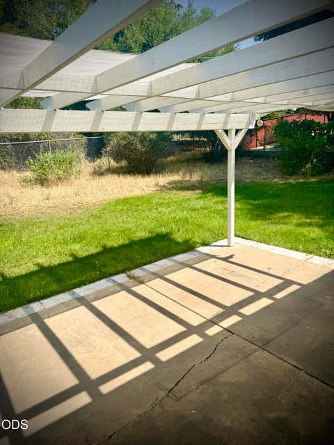 Tiny photo for 1845 Lawrence Street, Klamath Falls, OR 97601 (MLS # 220226599)
