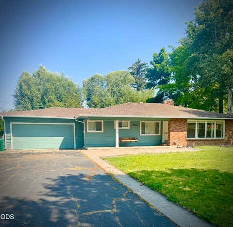 Tiny photo for 1845 Lawrence Street, Klamath Falls, OR 97601 (MLS # 220226599)