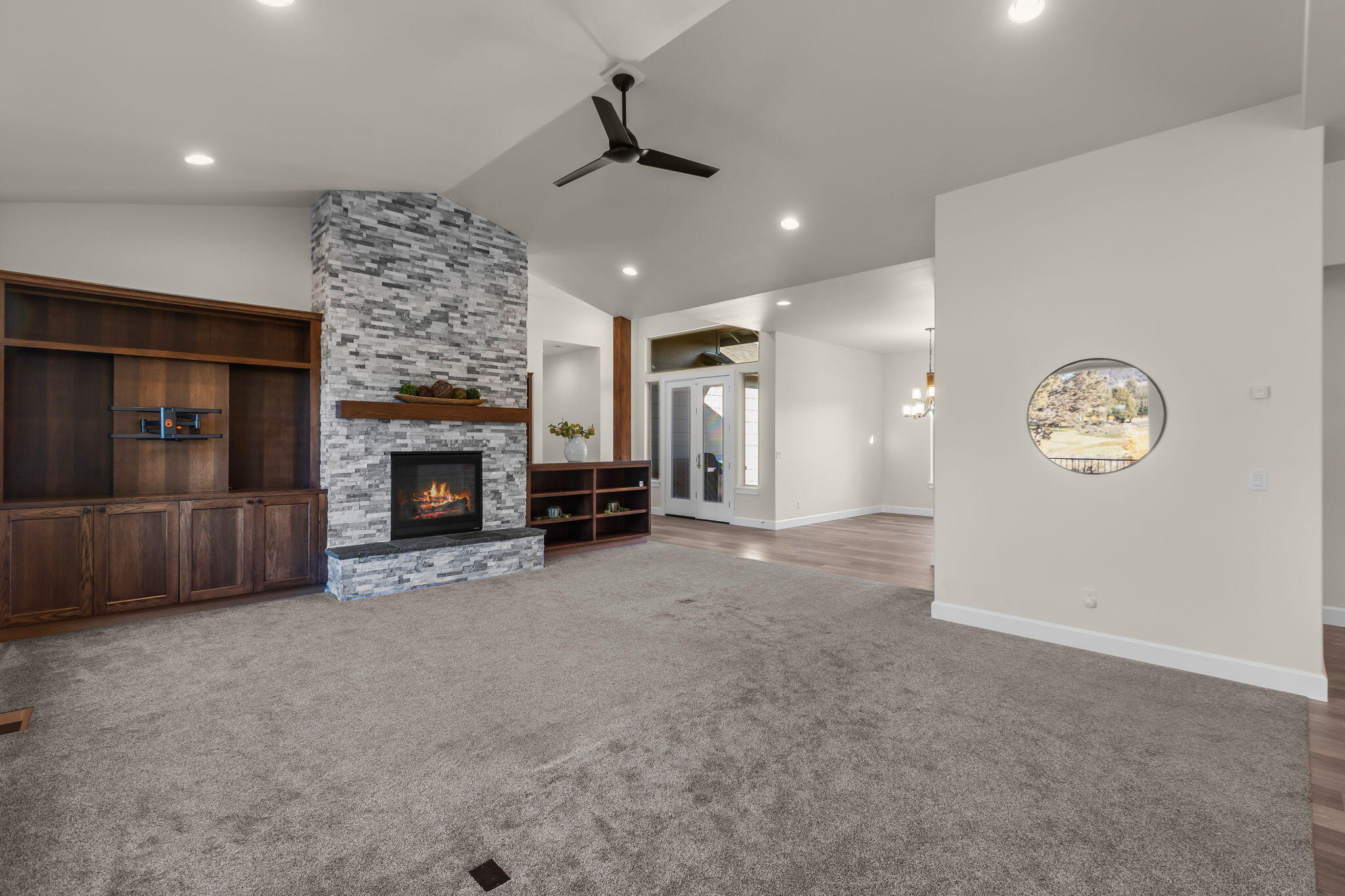 Eagle Crest - Residential