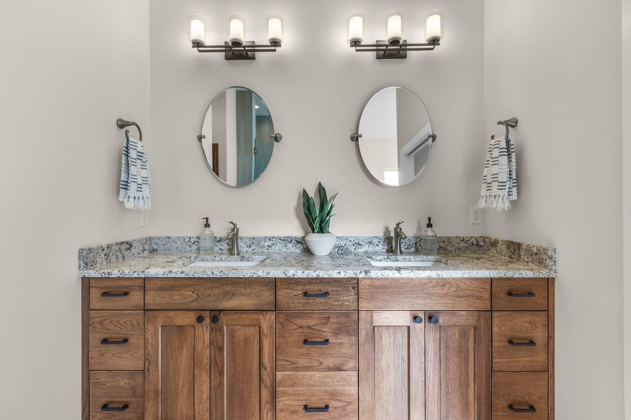 Eagle Crest - Residential