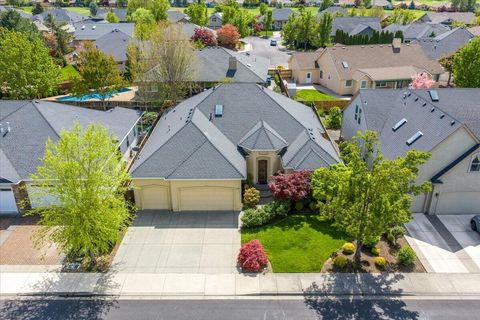 Tiny photo for 162 Bellerive Drive, Eagle Point, OR 97524 (MLS # 220219415)