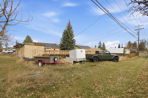 Tiny photo for 243 W Adams Avenue, Sisters, OR 97759 (MLS # 220217392)