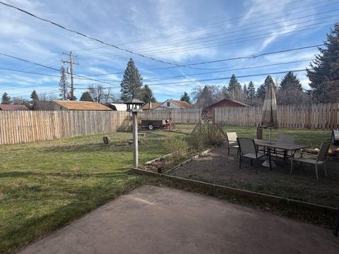Tiny photo for 243 W Adams Avenue, Sisters, OR 97759 (MLS # 220217392)