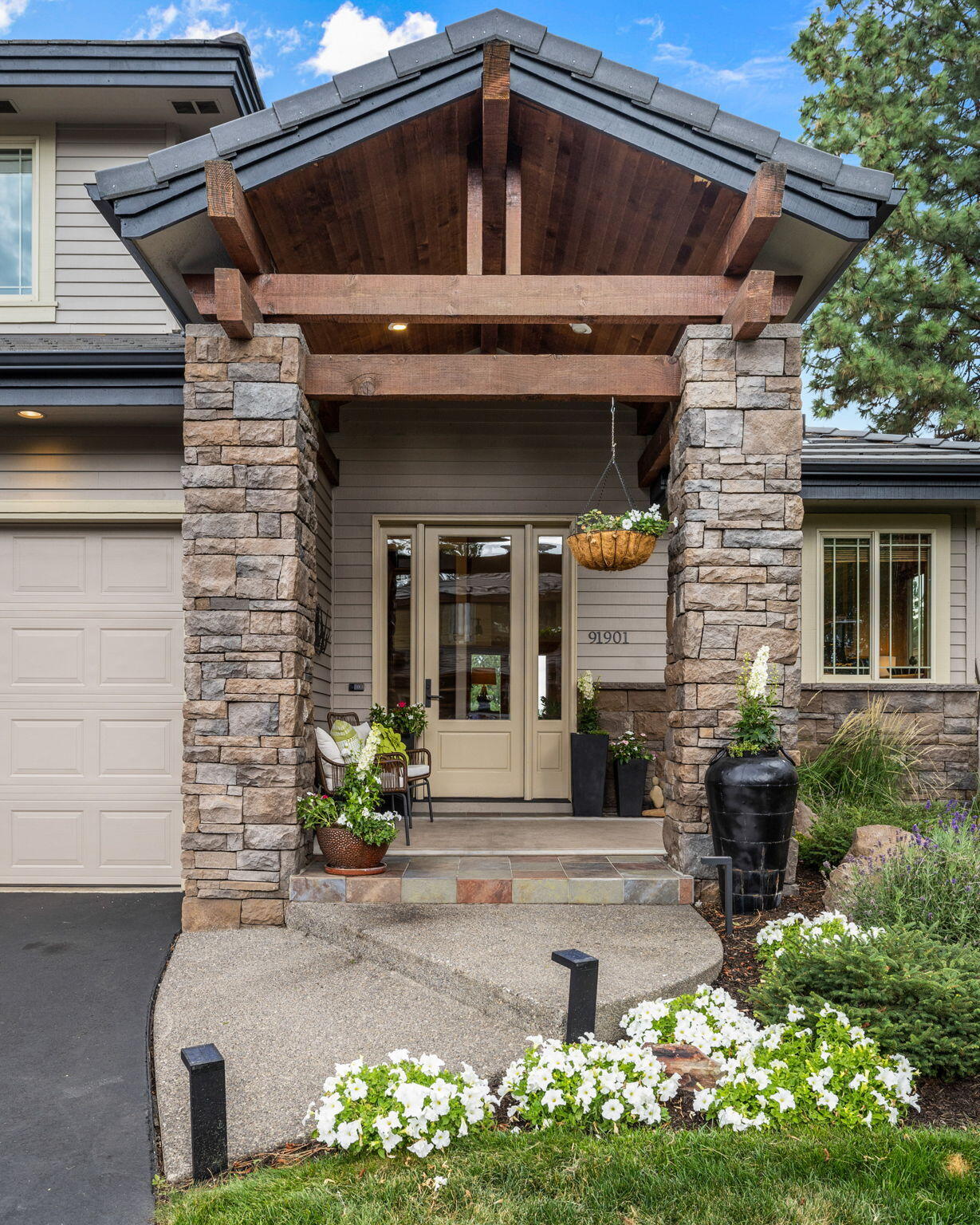 Broken Top - Residential