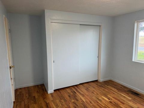 Tiny photo for 2473 Corona Avenue, Medford, OR 97504 (MLS # 220215156)