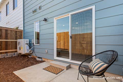 Tiny photo for 2032 Sunset Drive #1, Medford, OR 97501 (MLS # 220221172)