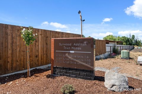 Tiny photo for 2032 Sunset Drive #1, Medford, OR 97501 (MLS # 220221172)