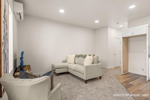 Tiny photo for 2032 Sunset Drive #1, Medford, OR 97501 (MLS # 220221172)