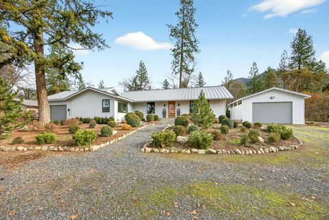 Tiny photo for 909 Upper Applegate Road, Jacksonville, OR 97530 (MLS # 220212615)