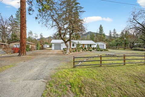 Tiny photo for 909 Upper Applegate Road, Jacksonville, OR 97530 (MLS # 220212615)