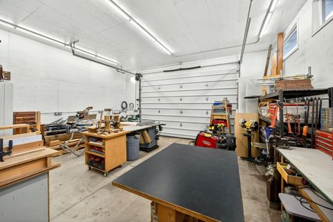 Tiny photo for 909 Upper Applegate Road, Jacksonville, OR 97530 (MLS # 220212615)