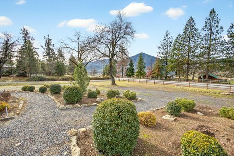 Tiny photo for 909 Upper Applegate Road, Jacksonville, OR 97530 (MLS # 220212615)
