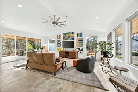 Tiny photo for 909 Upper Applegate Road, Jacksonville, OR 97530 (MLS # 220212615)