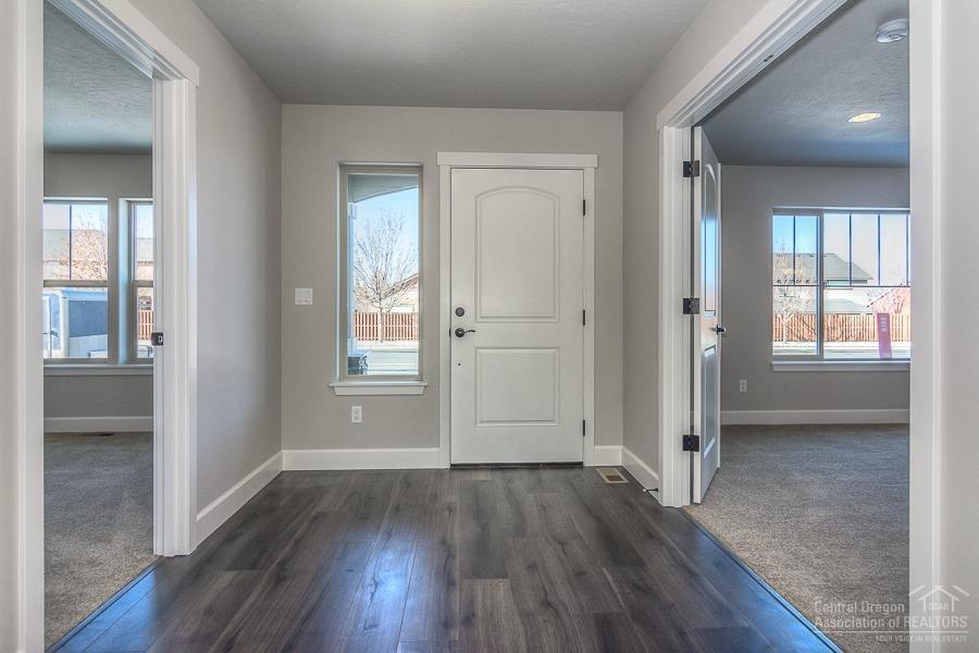 27 Elm - Residential