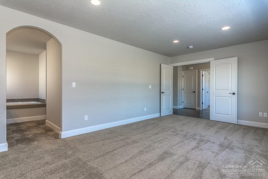 27 Elm - Residential