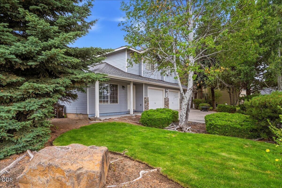 1559 SW Rimrock Way