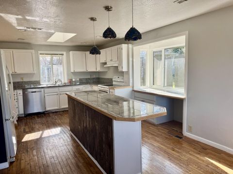 Tiny photo for 376 Crowson Road, Ashland, OR 97520 (MLS # 220214837)