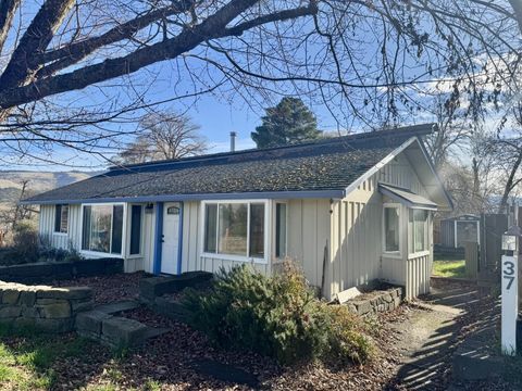 Tiny photo for 376 Crowson Road, Ashland, OR 97520 (MLS # 220214837)