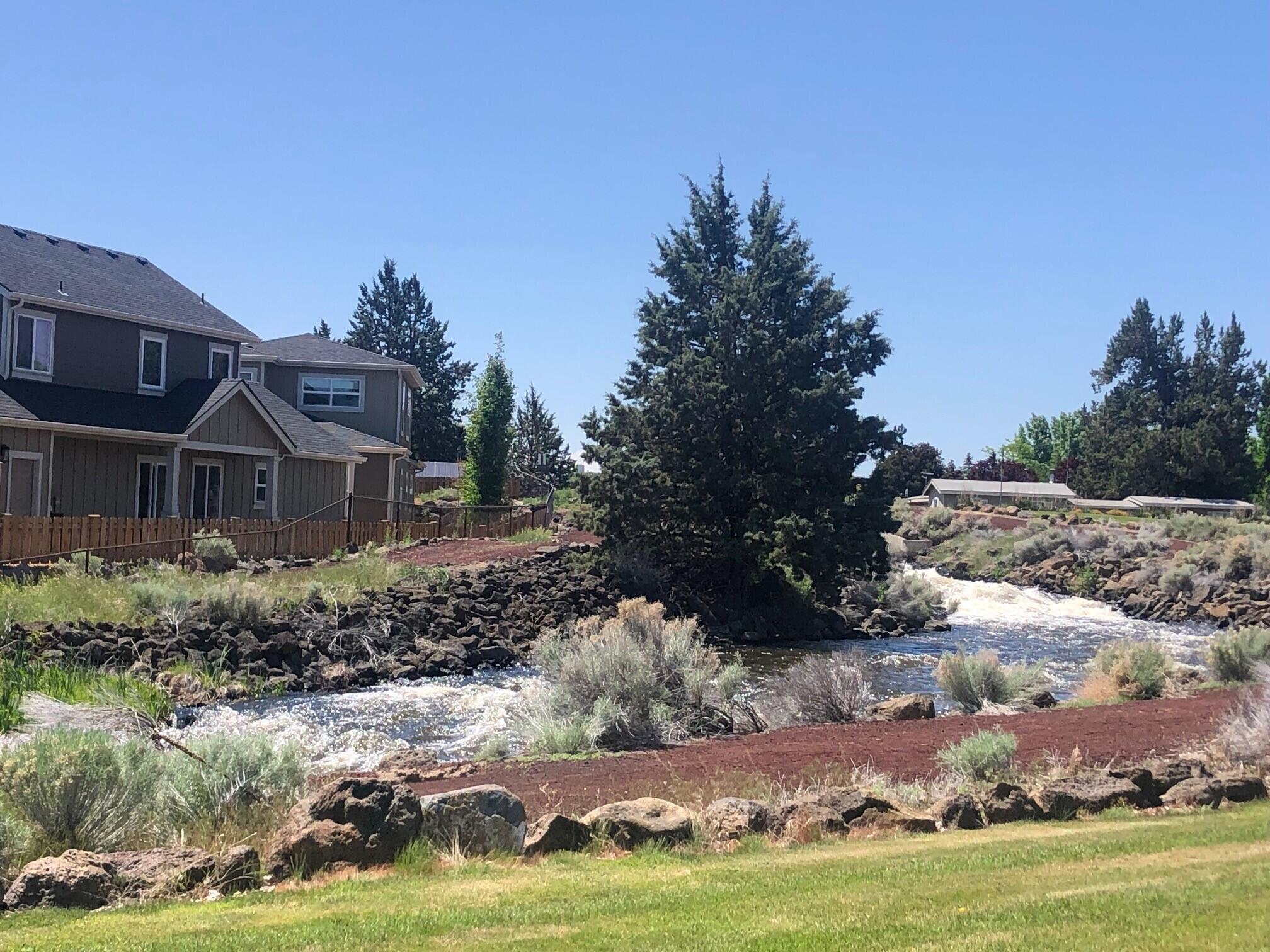 Links Condominiums At The Greens - Residential