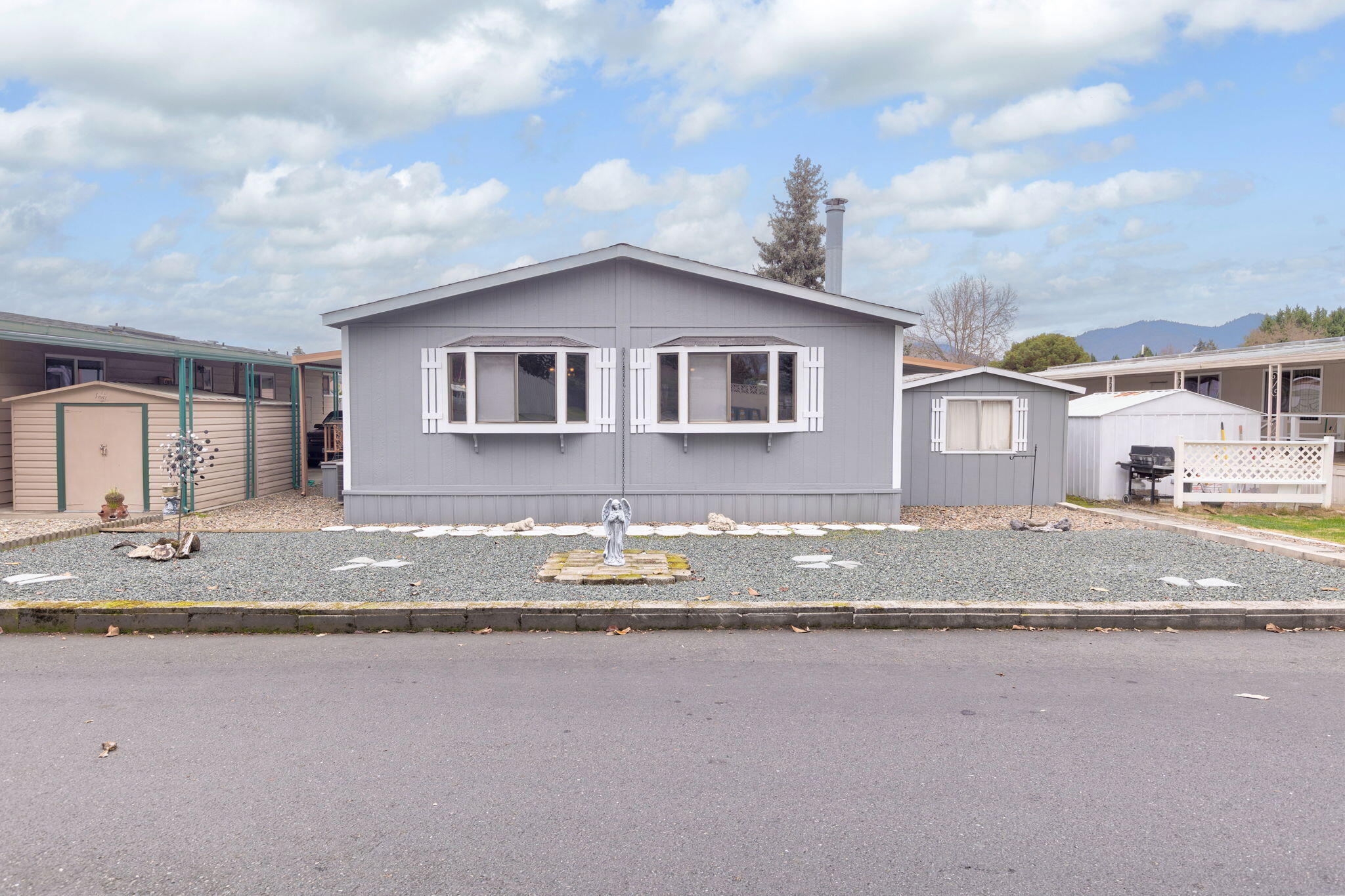 Rogue Lea Estates - Residential