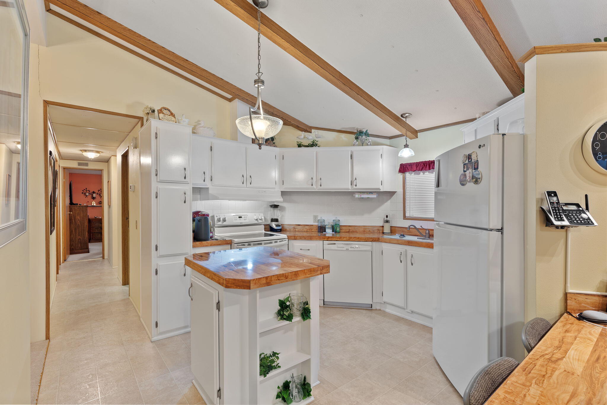 Rogue Lea Estates - Residential