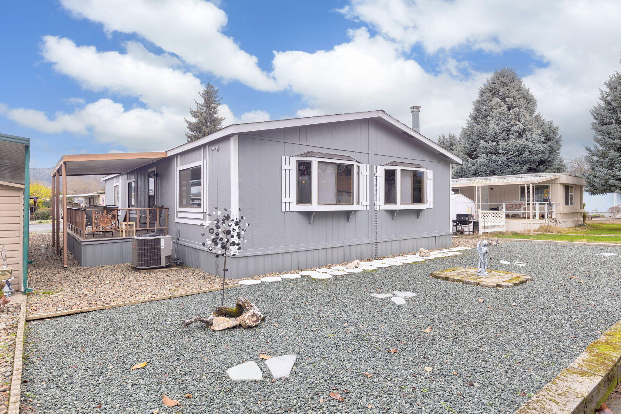 Rogue Lea Estates - Residential