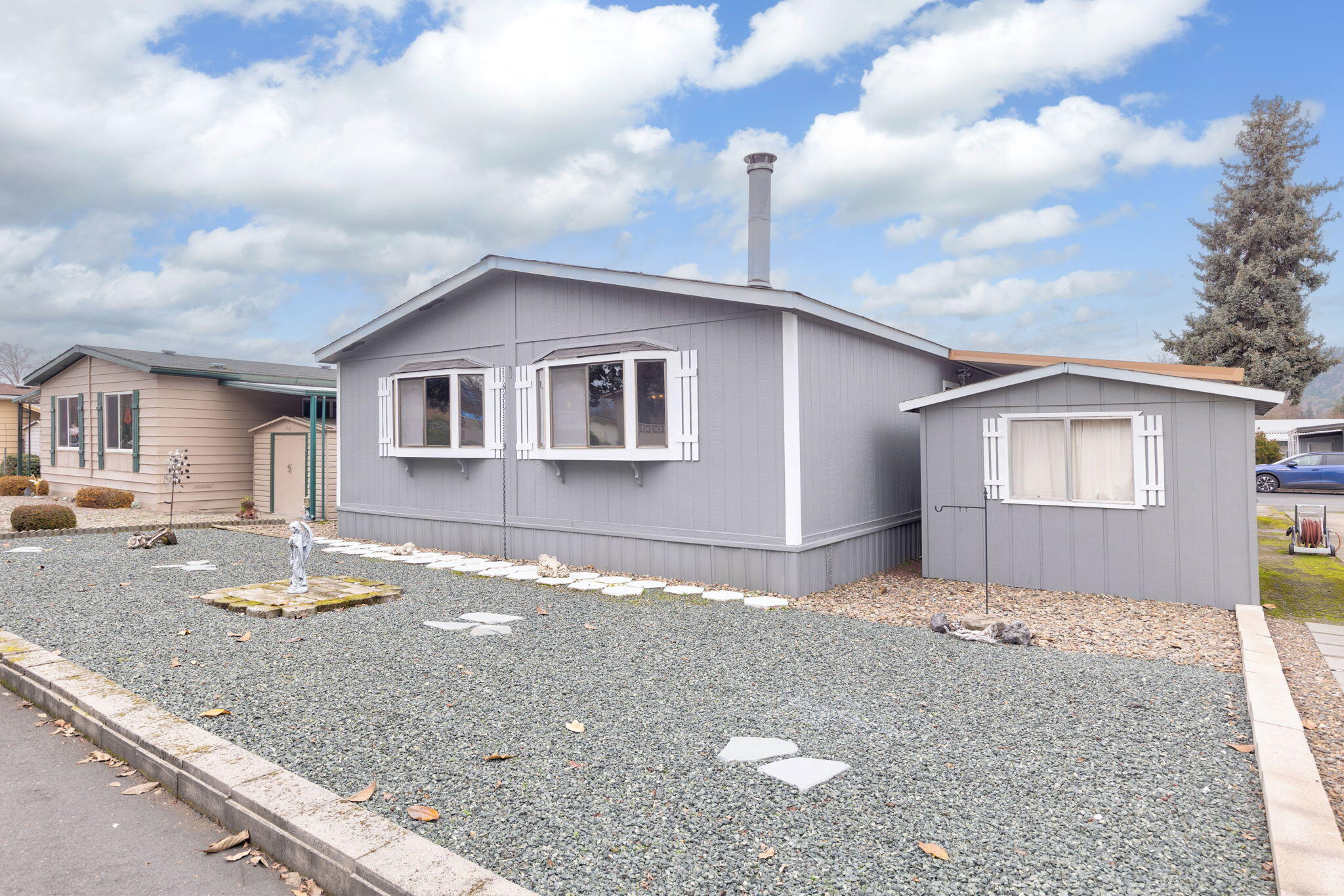 Rogue Lea Estates - Residential