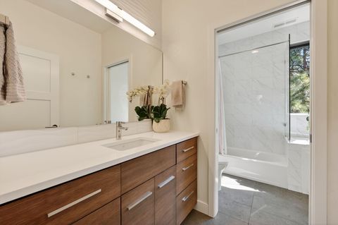 Tiny photo for 61422 Meeks Trail, Bend, OR 97702 (MLS # 220220040)