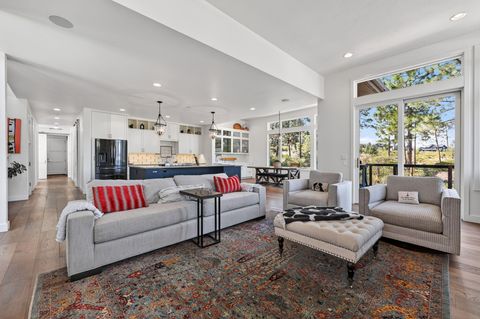 Tiny photo for 61422 Meeks Trail, Bend, OR 97702 (MLS # 220220040)